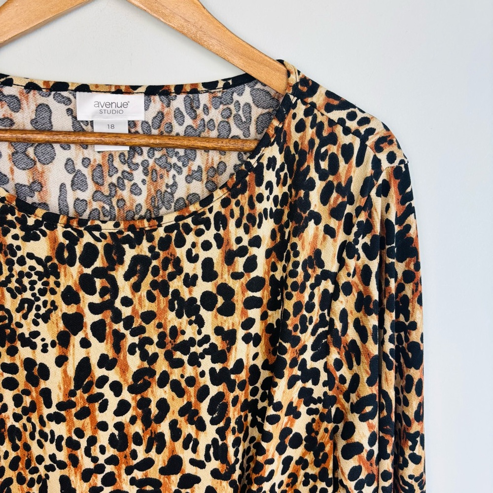 Avenue Animal Print Ruched Tunic Size 18